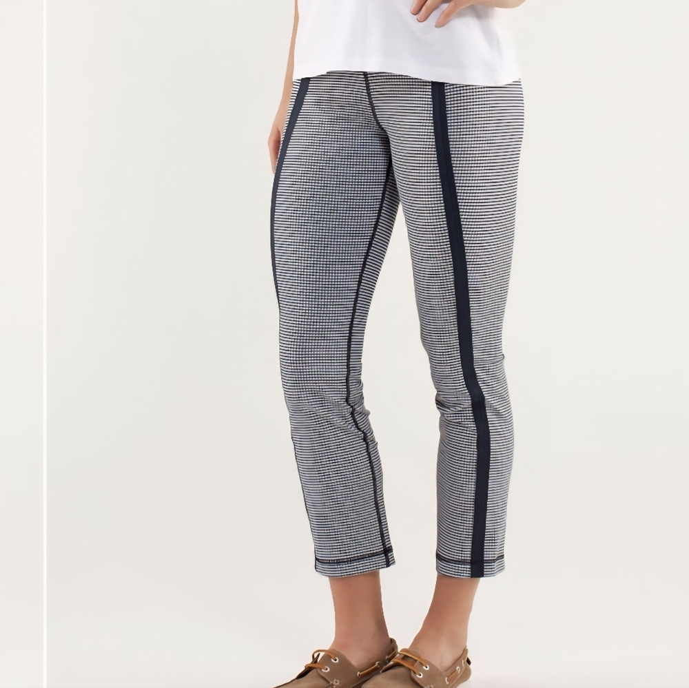 Lululemon Athletica  Coast To Class  Navy and White Gingham Leggings 6